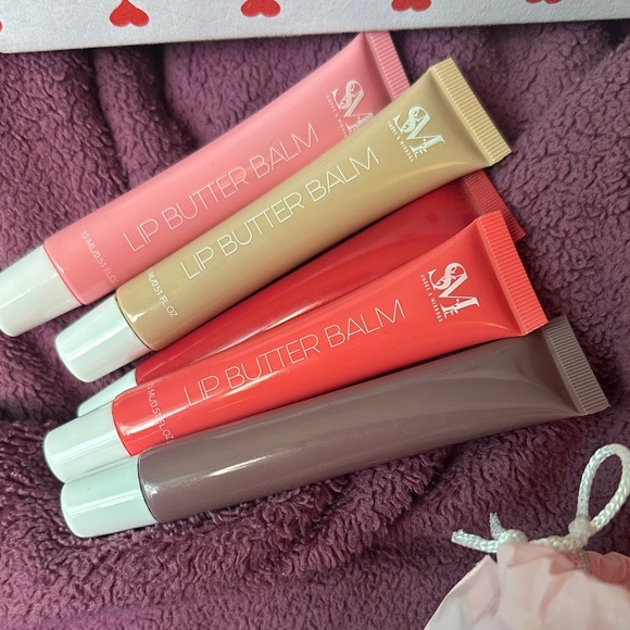 False Eyelash Bundle - Picture 5 of 7